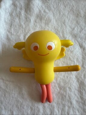 McDonald’s The Amazing World of Gumball Yellow Smiling Toy